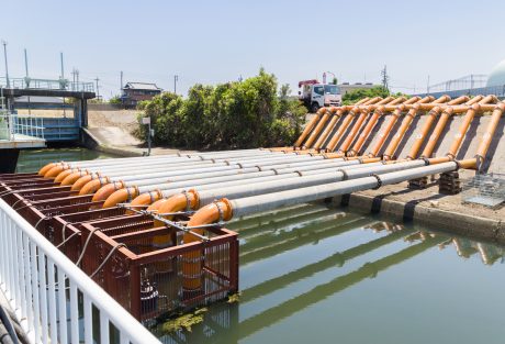 豪雨対策用 仮設大型排水ポンプ | 仮設水中ポンプの設置工事